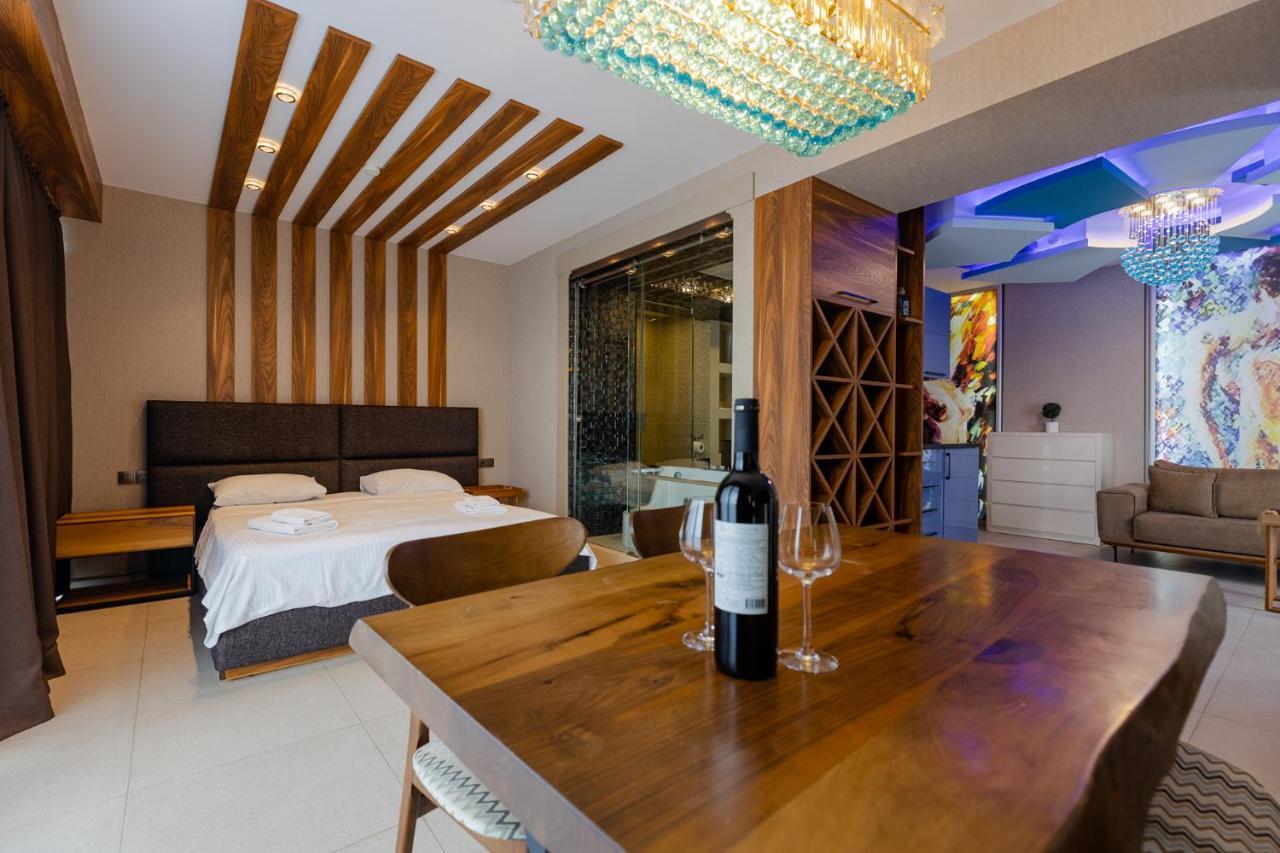 The Spot Apartments - Orbi Beach Tower Batumi Exteriér fotografie