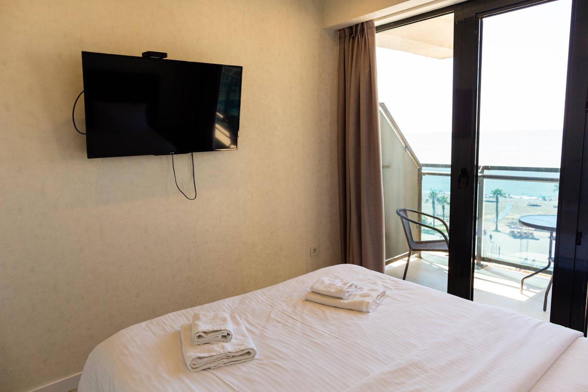 The Spot Apartments - Orbi Beach Tower Batumi Exteriér fotografie